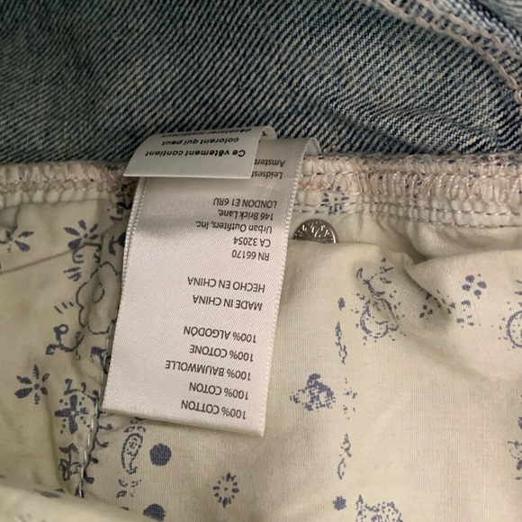 We The Free Denim Distressed Women's Shorts - Picture 4 of 4